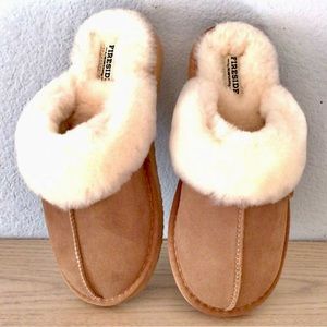 Womens Fireside Sydney Shearling Fur Slippers